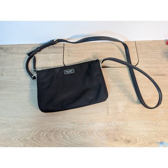 Kate Spade Black Adjustable Strap Crossbody Shoulder Bag Small FLAW - Picture 1 of 8